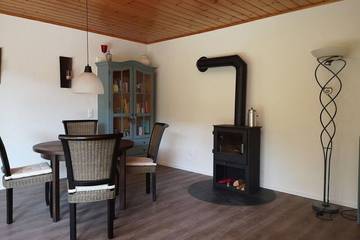 Gîte pour 4 personnes, avec jardin à Dernbach