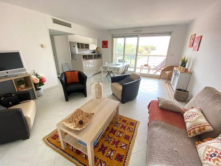 Gîte pour 4 personnes, avec vue et terrasse, animaux acceptés dans Casino De Cavalaire