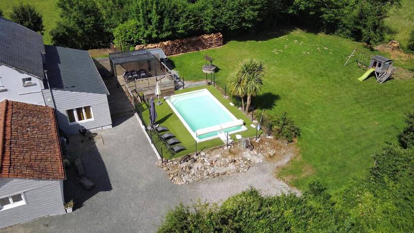 Location de vacances pour 14 personnes, avec piscine et jardin à La Chapelle-Saint-Étienne - 2
