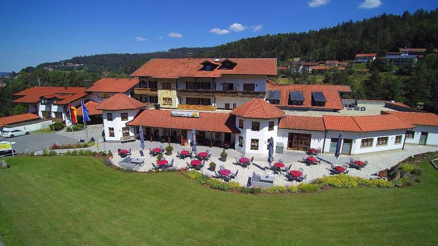 Hôtel pour 2 personnes, avec jardin et sauna ainsi que piscine et terrasse