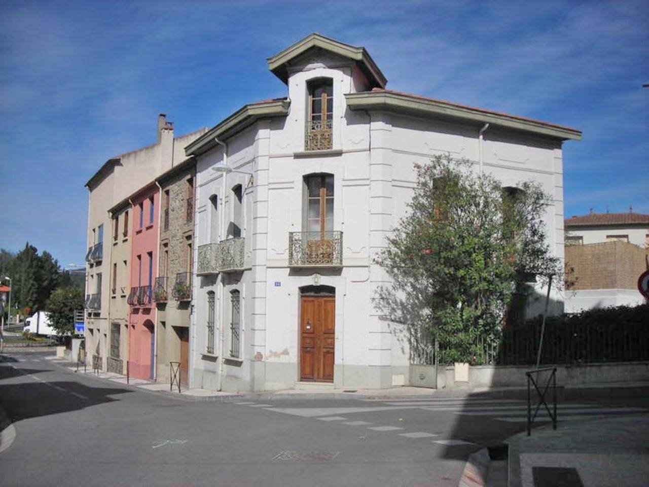 Double Room with Private Bathroom in Céret, Côte méditerranéenne (France)