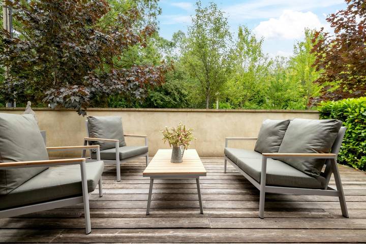Pond Lodge - Hot Tub Stay with Views & Log Burner in Gloucestershire