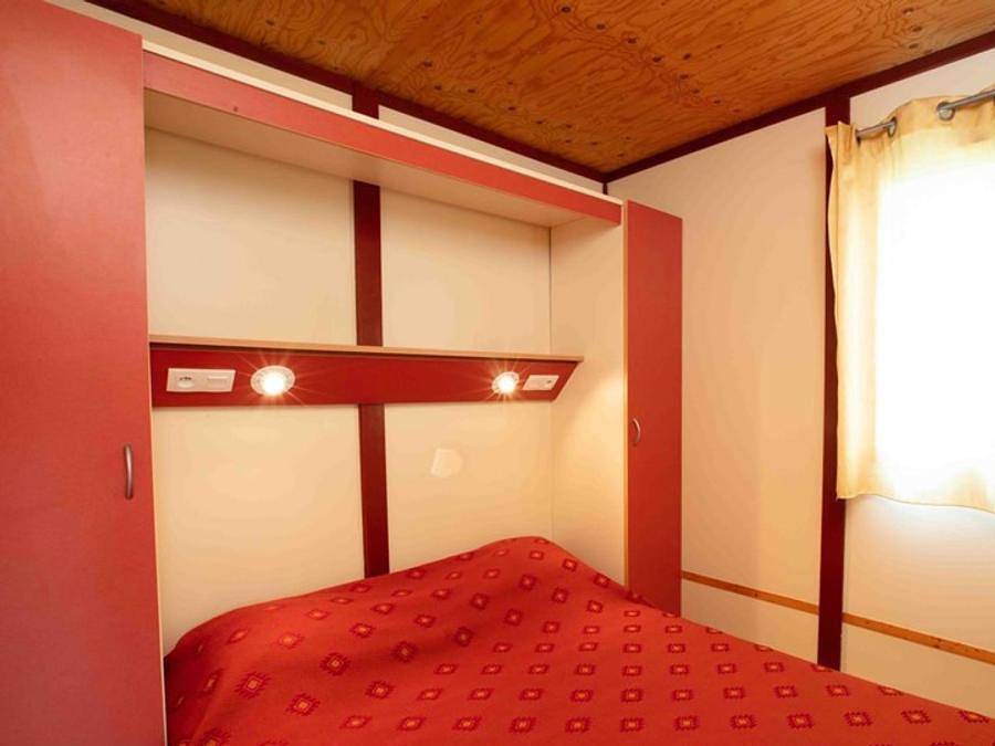 Camping Le Moulin du Bel Air - Chalet 4 personas in Saint-Germain-du-Bel-Air, Quercy