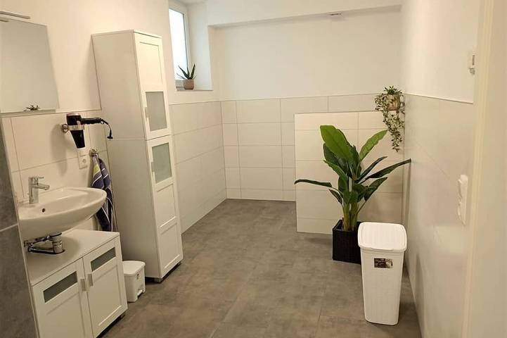 Ganze Wohnung, 2-Bett-Ferienwohnung Monika bis 4 Pers. - Ferienhaus Egger in Üdersdorf, Vulkaneifel
