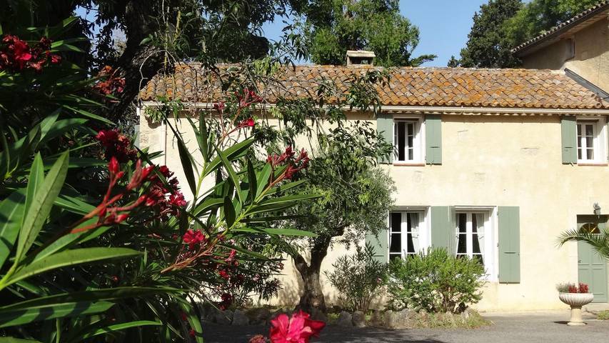 Gîte pour 6 personnes, avec Terrasse et Jardin