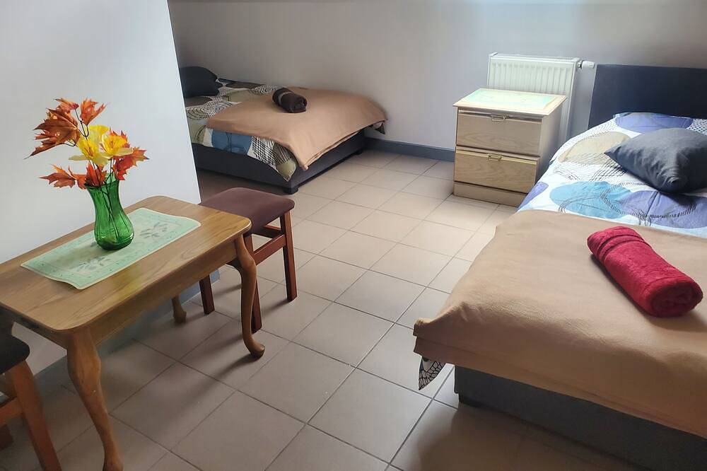 Entirely just for you! Five rooms, away from the hustle and bustle of the city. in powiat krośnieński