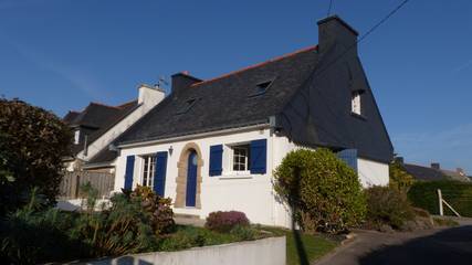 Location de vacances pour 6 personnes, avec jardin et terrasse dans Kerhillio