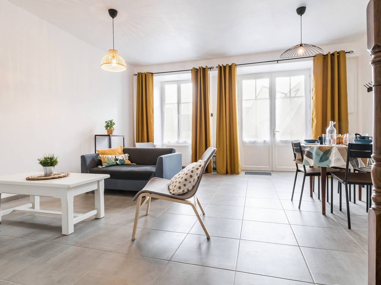 Renoviertes Haus mit Wlan, im Zentrum von St Mars la Jaille in Saint-Mars-la-Jaille, Loire-Tal