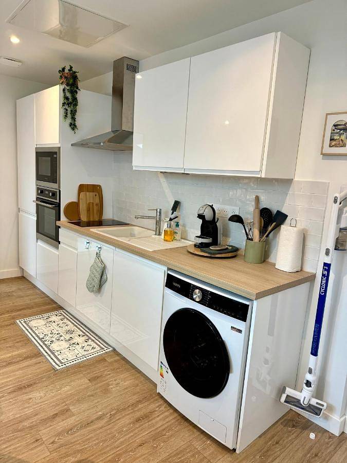 Location de vacances pour 8 personnes, avec vue et terrasse, animaux acceptés à Châteauneuf-du-Faou - 4