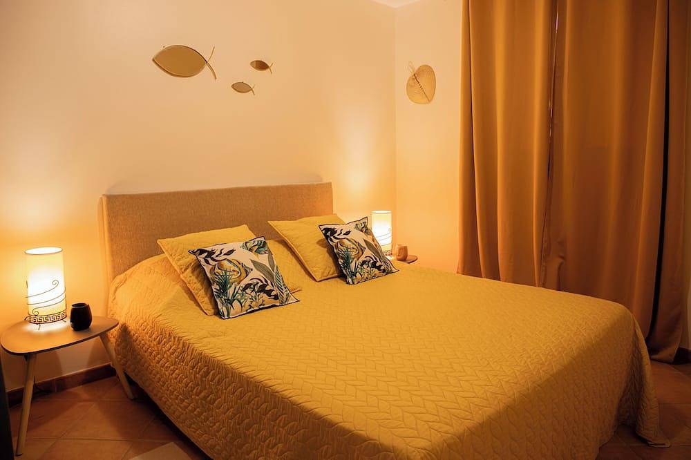 Sehr schönes klimatisiertes Apartment mit beheiztem Pool in charmanter Villa. in Oletta, Calvi und Umgebung