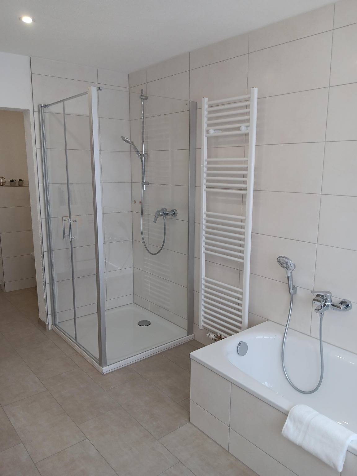 Ganze Ferienwohnung, Ferienwohnung Am Kocherknie - Ferienwohnung 100qm, 2 Schlafzimmer, max. 4 Personen in Hüttlingen, Schwäbische Ostalb