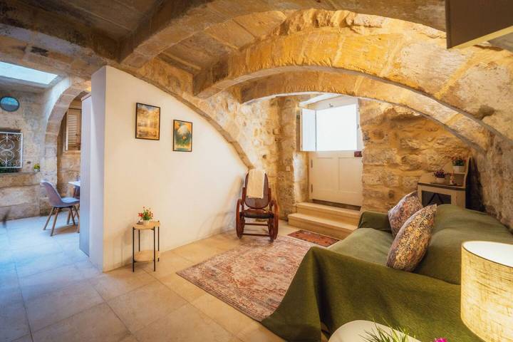 Holiday home for 6 people, with balcony, child-friendly in Malta