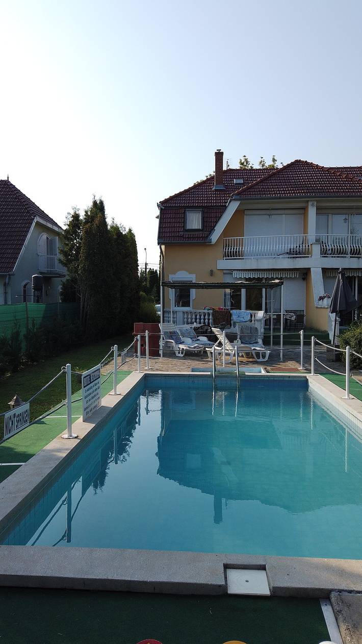 Ferienhaus für 5 Personen, mit Balkon und Garten am Balaton