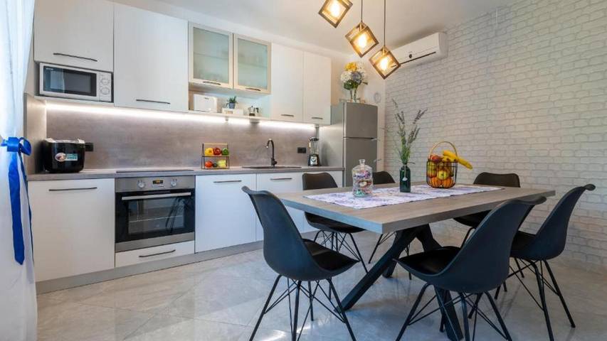 Villa Ivona Oslje by Villas Guide in Dubrovnik-Neretva