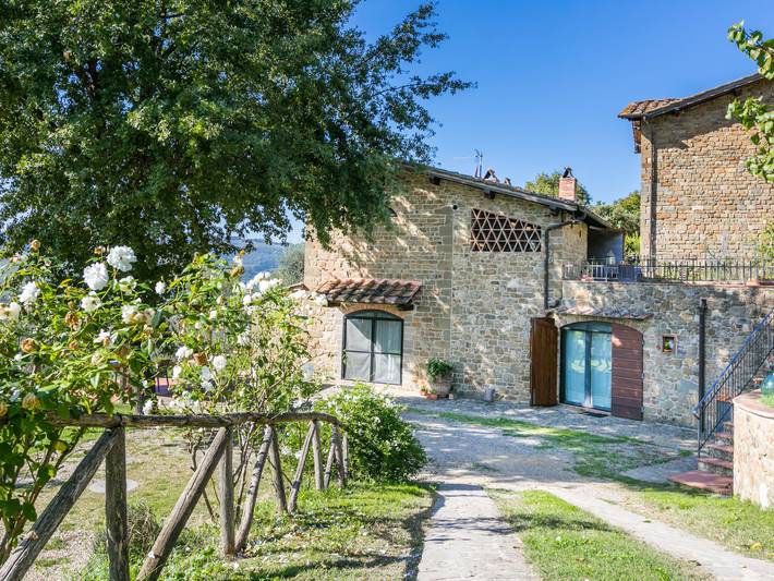 Ferienwohnung für 4 Personen, mit Balkon und Terrasse sowie Garten und Ausblick in Greve In Chianti