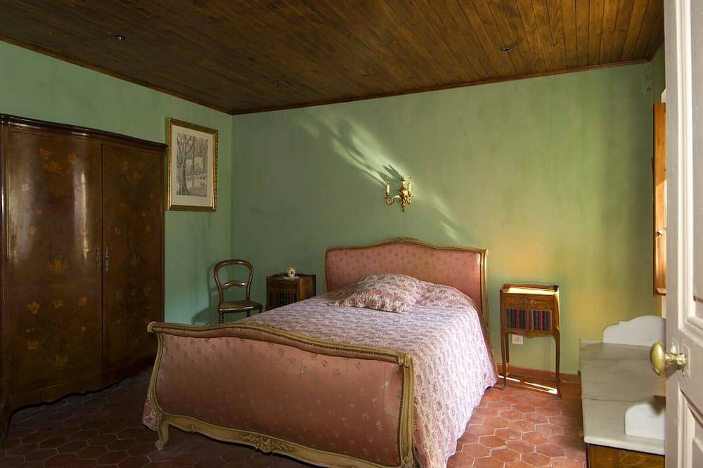 Großes Haus aus dem 16. Jahrhundert in Nonza (klassifiziertes Dorf) im korsischen Kap in Nonza, Cap Corse