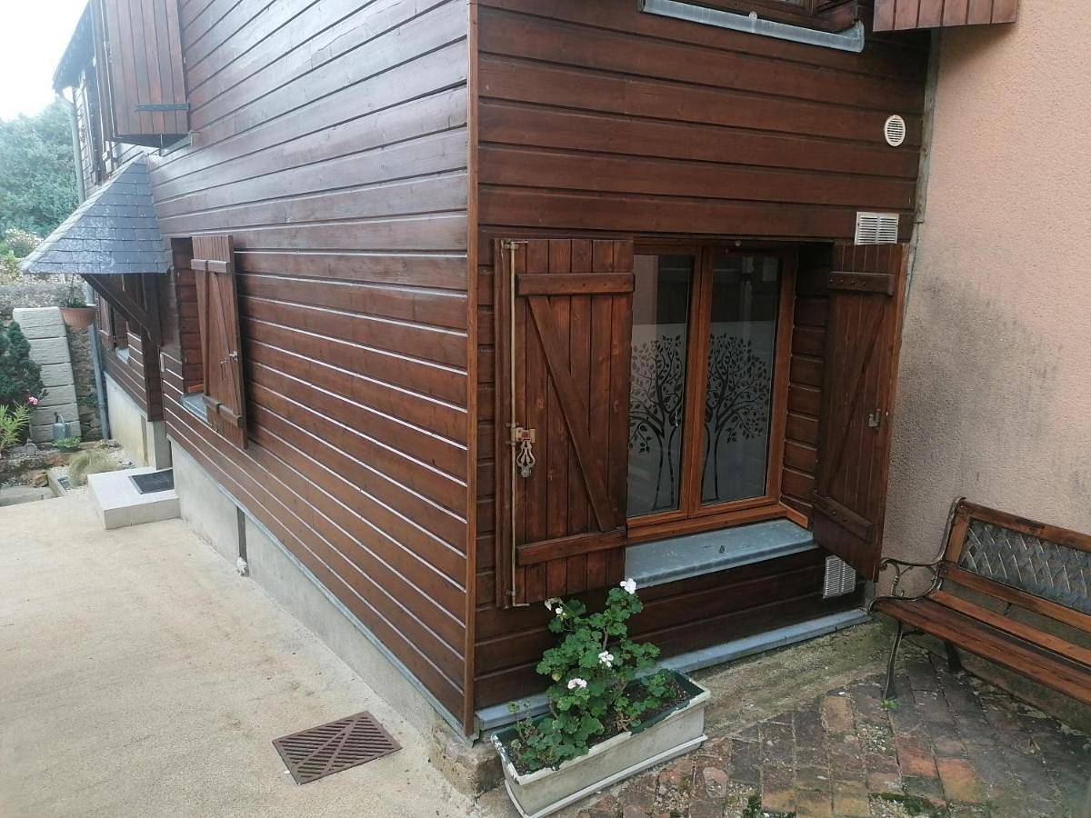 Appartement entier, Le Petit Chalet -Appartement proche de la vieille ville , du centre ville et du Tram- Petit Dejeuner Offert in Le Mans, Sarthe