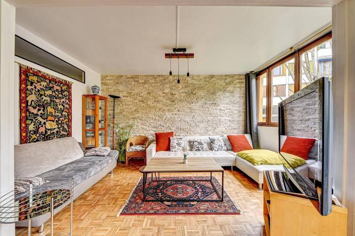 Location de vacances pour 10 personnes, avec Balcon ainsi que Terrasse et Jardin à Morsang-sur-Orge