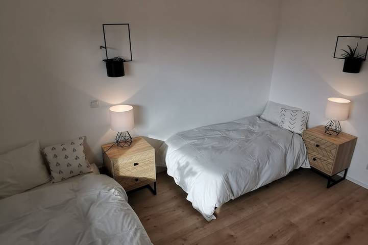 Ganze Wohnung, Einzigartige und moderne Ferienwohnung mit Designbad und Balkon in Petting, Rupertiwinkel