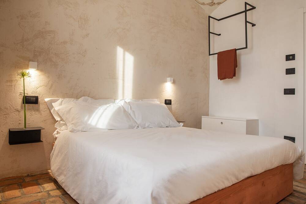 Ognissanti Guesthouse - Historical Centre Room, Double room with private bathroom in Fermo (Village), Fermo