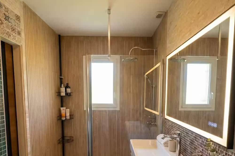 Maison Chaleureuse et Bain Nordique au pied de la montage noir in Escoussens, Région de Castres