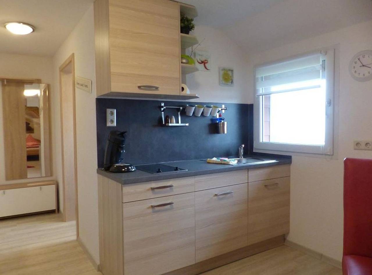 Ganzes Studio, Einzimmerapartment 'Apartment Schweizblick, 35 Qm' mit Gemeinschaftsgarten und Wlan in Görwihl, Südschwarzwald