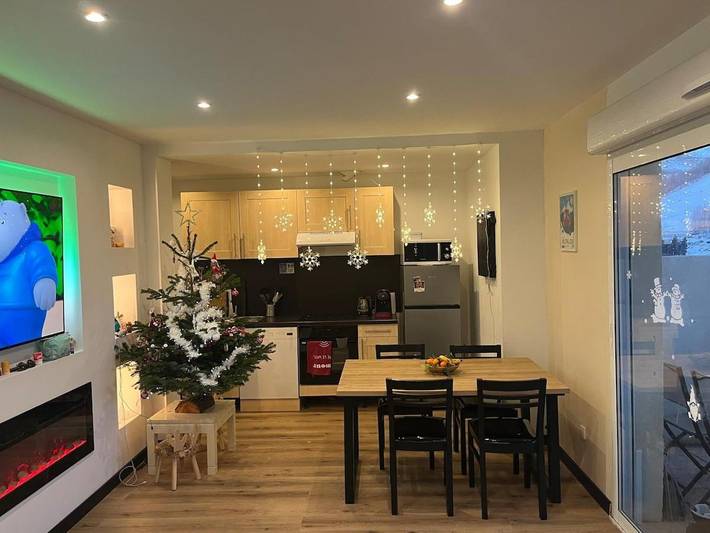 Gîte pour 6 personnes, avec vue et terrasse dans Cinéma L'Aiguille - 3