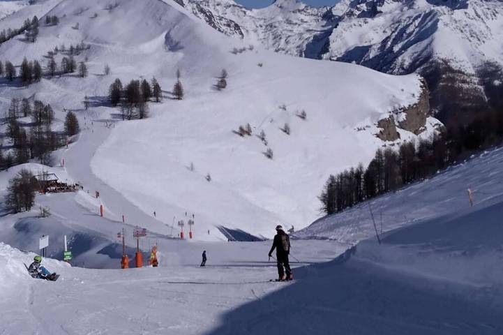 Ganze Wohnung, Auron Constellations Studio in Auron, Saint-Étienne-de-Tinée