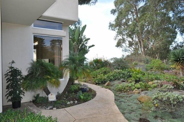 Vacation home for 6 people, with hot tub and yard, with pets in Santa Barbara