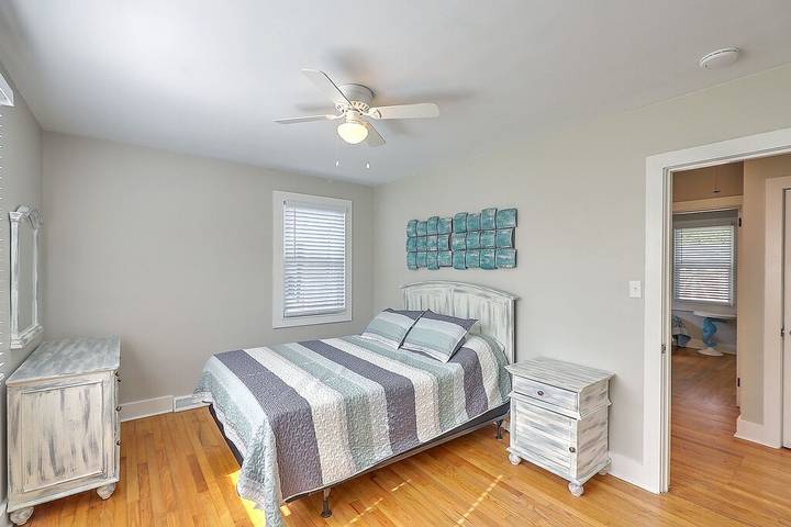 Vacation rental for 6 people, with yard and terrace, with pets in North Charleston