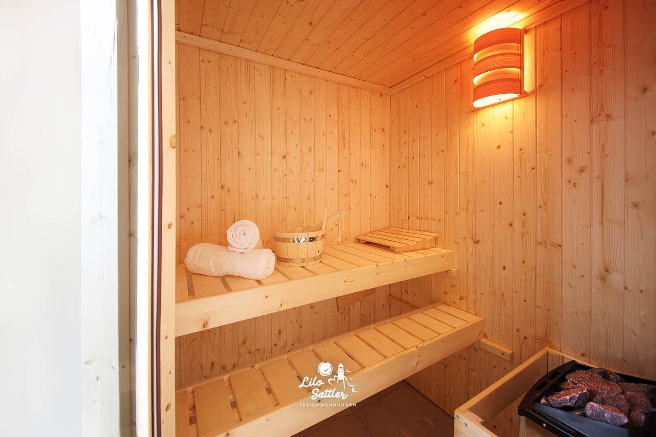 Ganze Wohnung, Ferienwohnung Deichstuben 1 in Büsum: Hafen, 2 Sz, Sauna & Terrasse in Hafen Büsum, Büsum