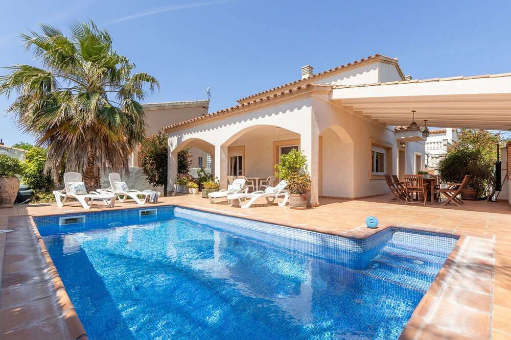 Casa vacanza a Riumar a partire da 173€ a notte