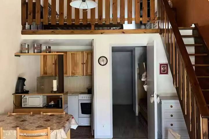Gîte pour 6 personnes, avec balcon à Enchastrayes - 2