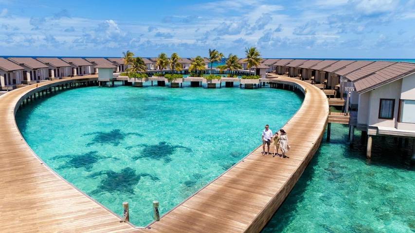 Location de vacances pour 6 personnes, avec piscine et jardin ainsi que sauna et vue dans Maldives
