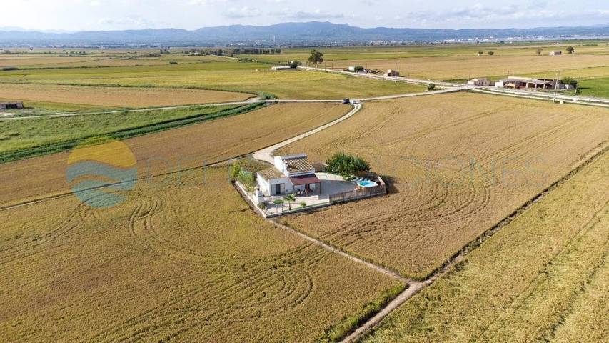 Casa de vacaciones para 6 personas, con piscina además de jardín y terraza, Se admiten mascotas en Delta del Ebro - 3