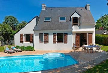 Gîte pour 9 personnes, avec piscine et sauna ainsi que jardin et terrasse dans Plage de Locmiquel