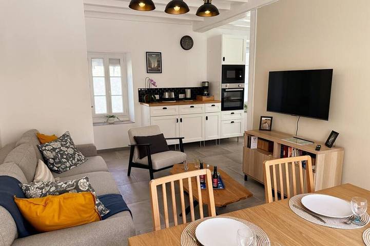 Gîte pour 4 personnes, avec terrasse dans La Chapelle-Saint-Martin-en-Plaine