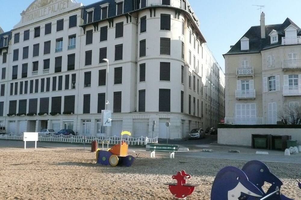 Entire apartment, Apartment/ flat - Trouville in Trouville-sur-Mer, Lisieux region