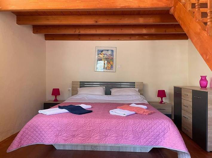 Ferienwohnung für 3 Personen, mit Ausblick und Terrasse sowie Garten - 1