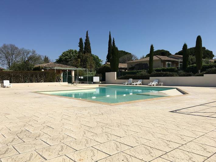 Gîte pour 2 personnes, avec terrasse et piscine au Parc naturel régional des Alpilles - 4