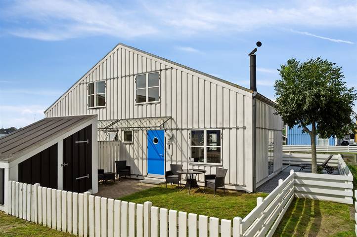 Ferieleilighet for 5 personer, med terrasse, dyr tillatt i Ebeltoft