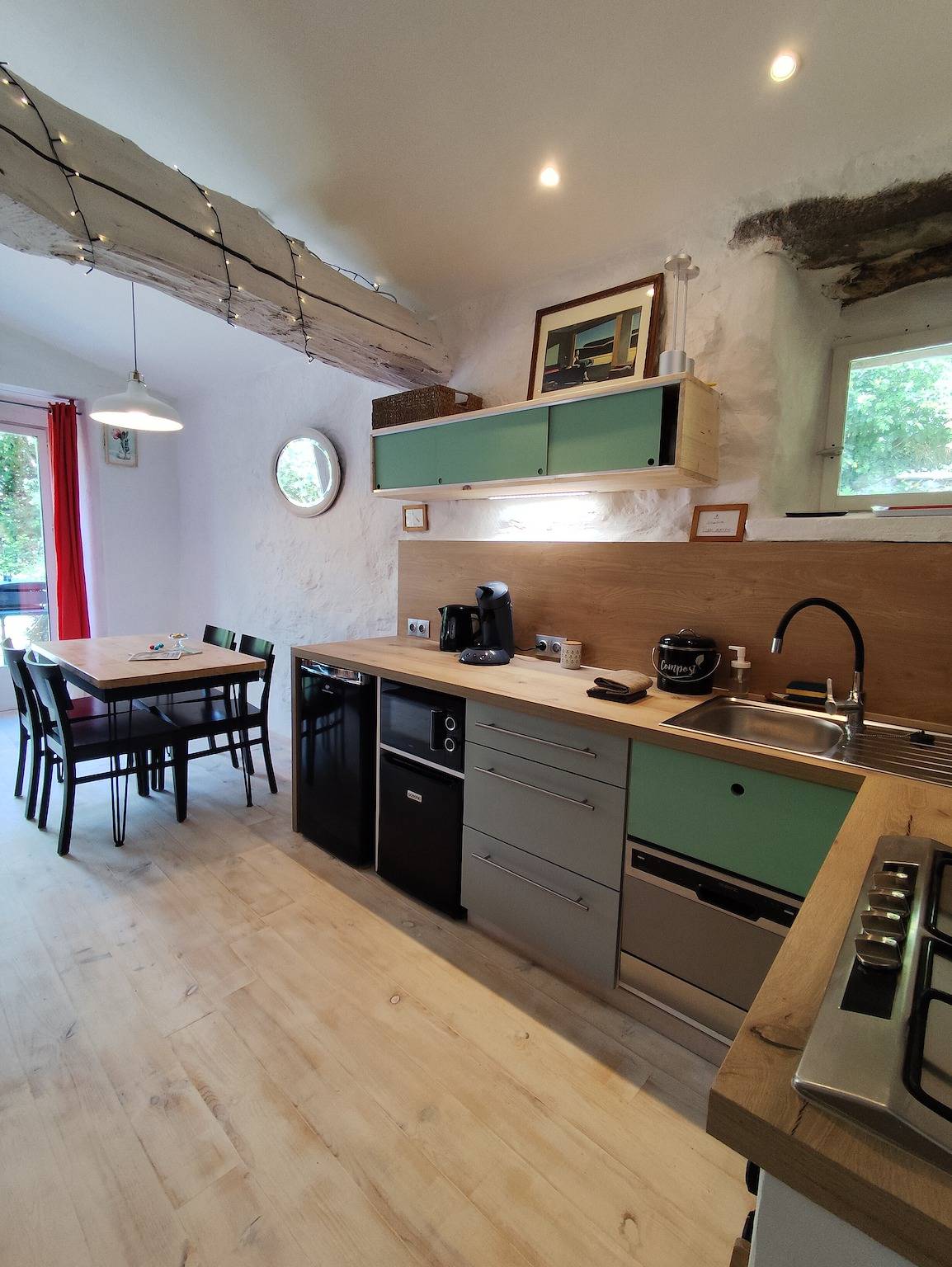 Holiday Home 'La Laiterie' with Shared Pool, Balcony and Wi-Fi in Saint-Martin-sur-Lavezon, Privas