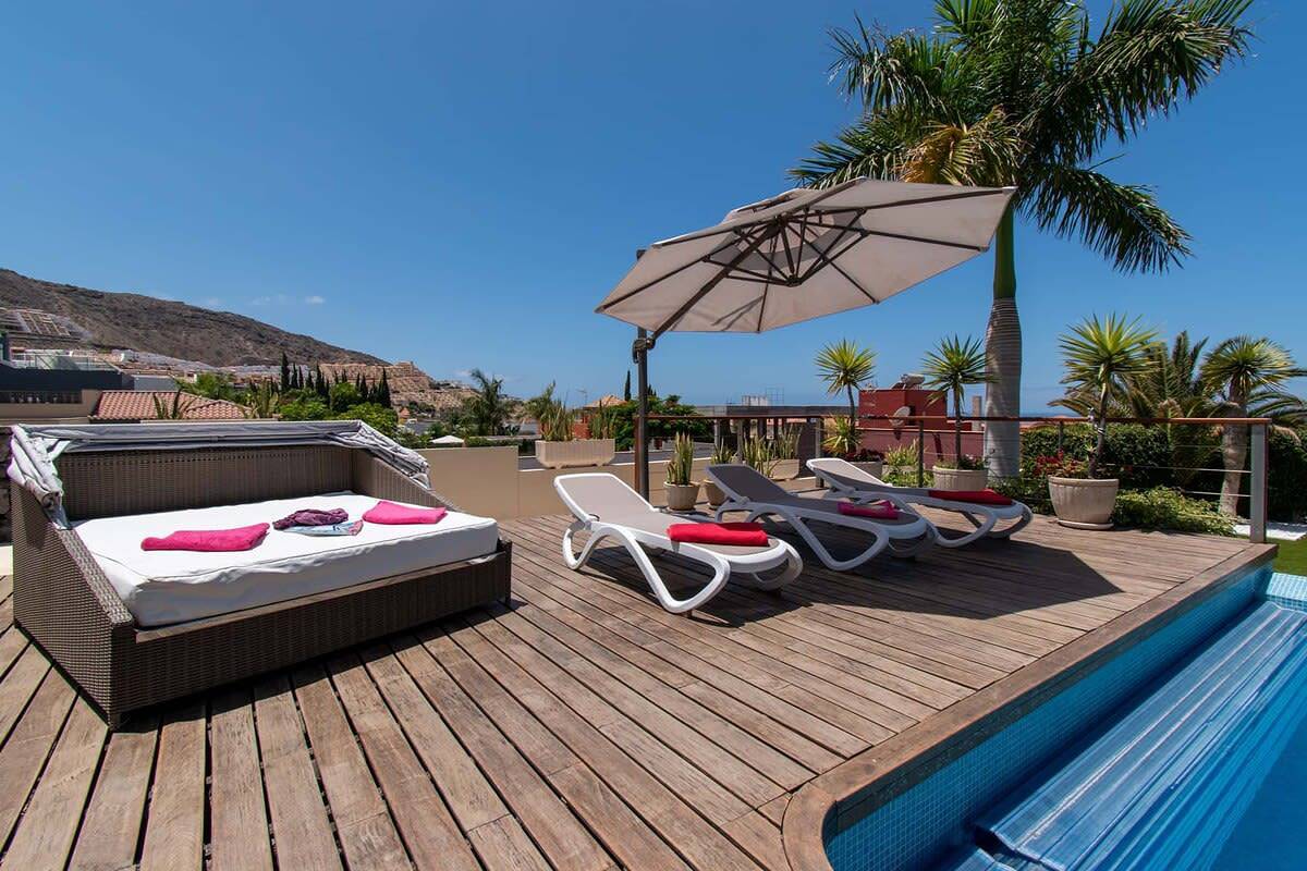 Villa Almeria with ocean views in Adeje, South Tenerife