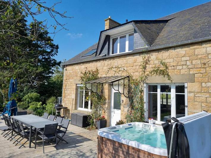 Maison de vacances pour 10 personnes, avec Jacuzzi et Terrasse ainsi que Jardin et Vue à Huisnes-sur-Mer