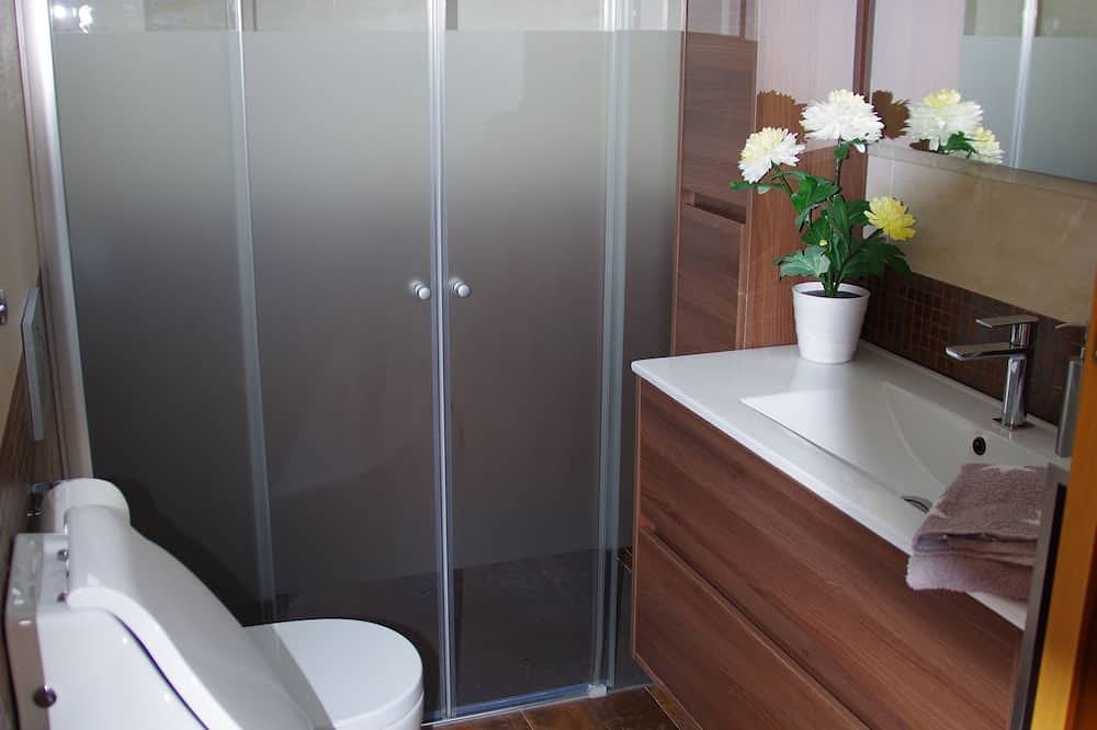 Newly built house luxury finishes 3 floors 145 meters and pool in Santa Cristina d'Aro, Costa Brava