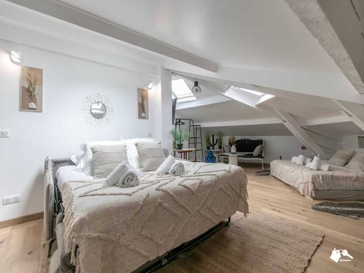 Apartamento entero, Estudio espacioso y acogedor -6P- Montreuil- cerca de París in Montreuil, Sena-Saint Denis