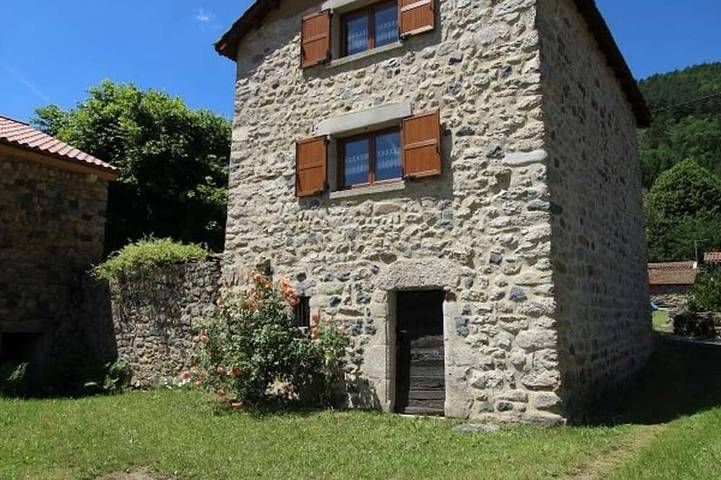 Gîte pour 4 personnes, avec jardin