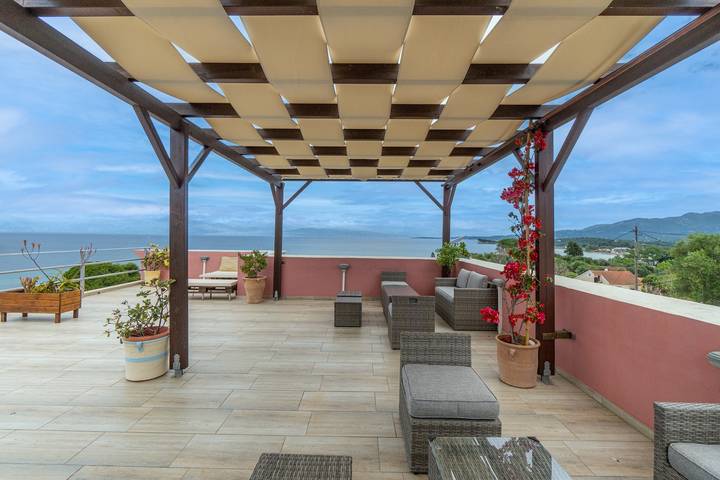 Estudio entero, Estudio 'Standard' con vistas al mar, Wi-Fi y aire acondicionado in Corfú