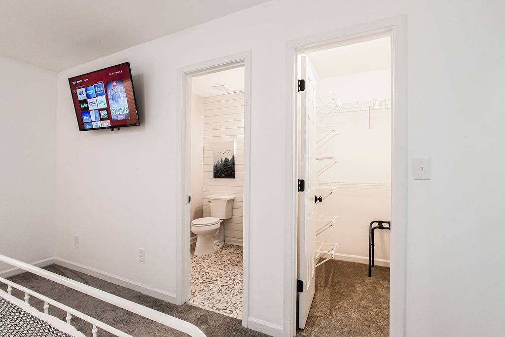 Scandinavian Retreat cls to Battery/Truist/ W King in Smyrna, Cobb County