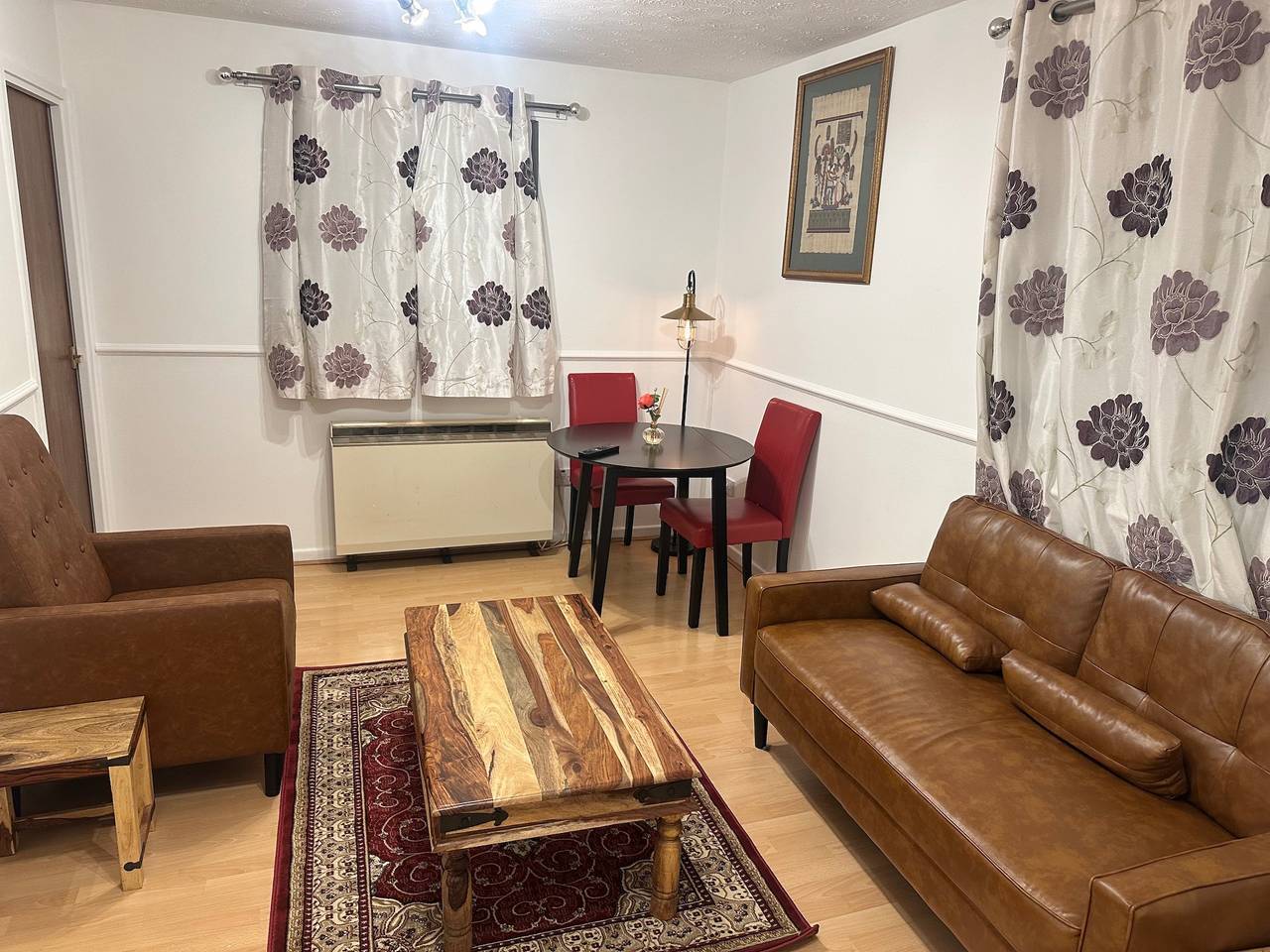 Entire holiday apartment, 1Br-Sleeps2-Parking-Quietstay-Citycentre in Peterborough